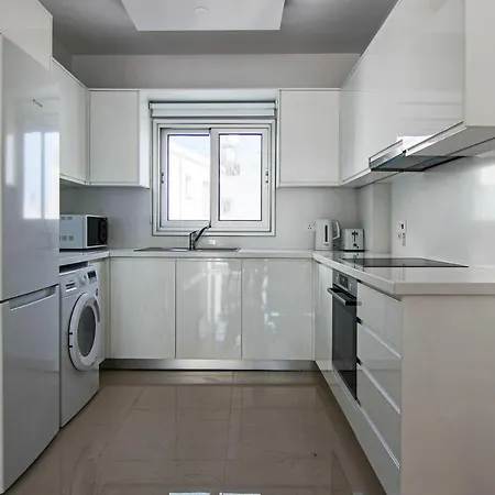 Phaedrus Living: Seaside Luxury Flat Lighthouse 65 Apartman Paphos