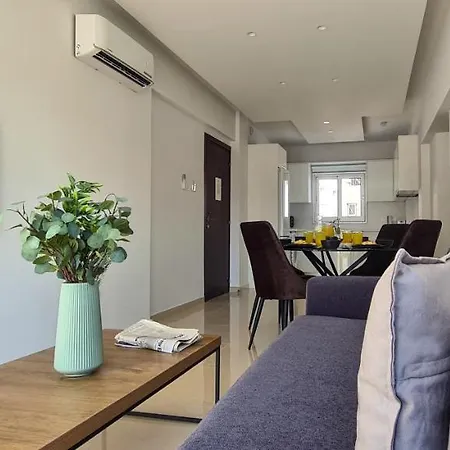 Phaedrus Living: Seaside Luxury Flat Lighthouse 65 Пафос